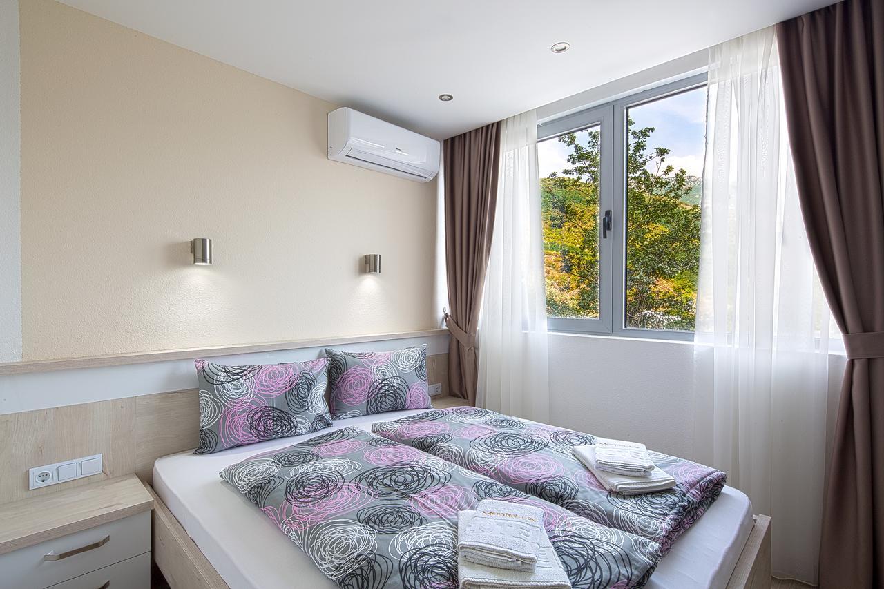 Montelux Apartments Budva Exterior foto